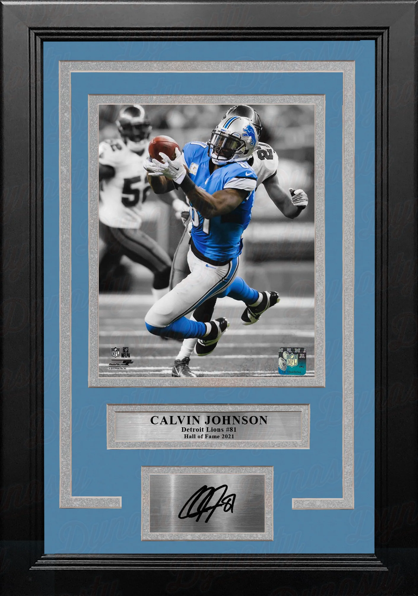 Calvin Johnson Spotlight Action Detroit Lions 8" x 10" Framed Football Photo with Engraved Autograph - Image 2