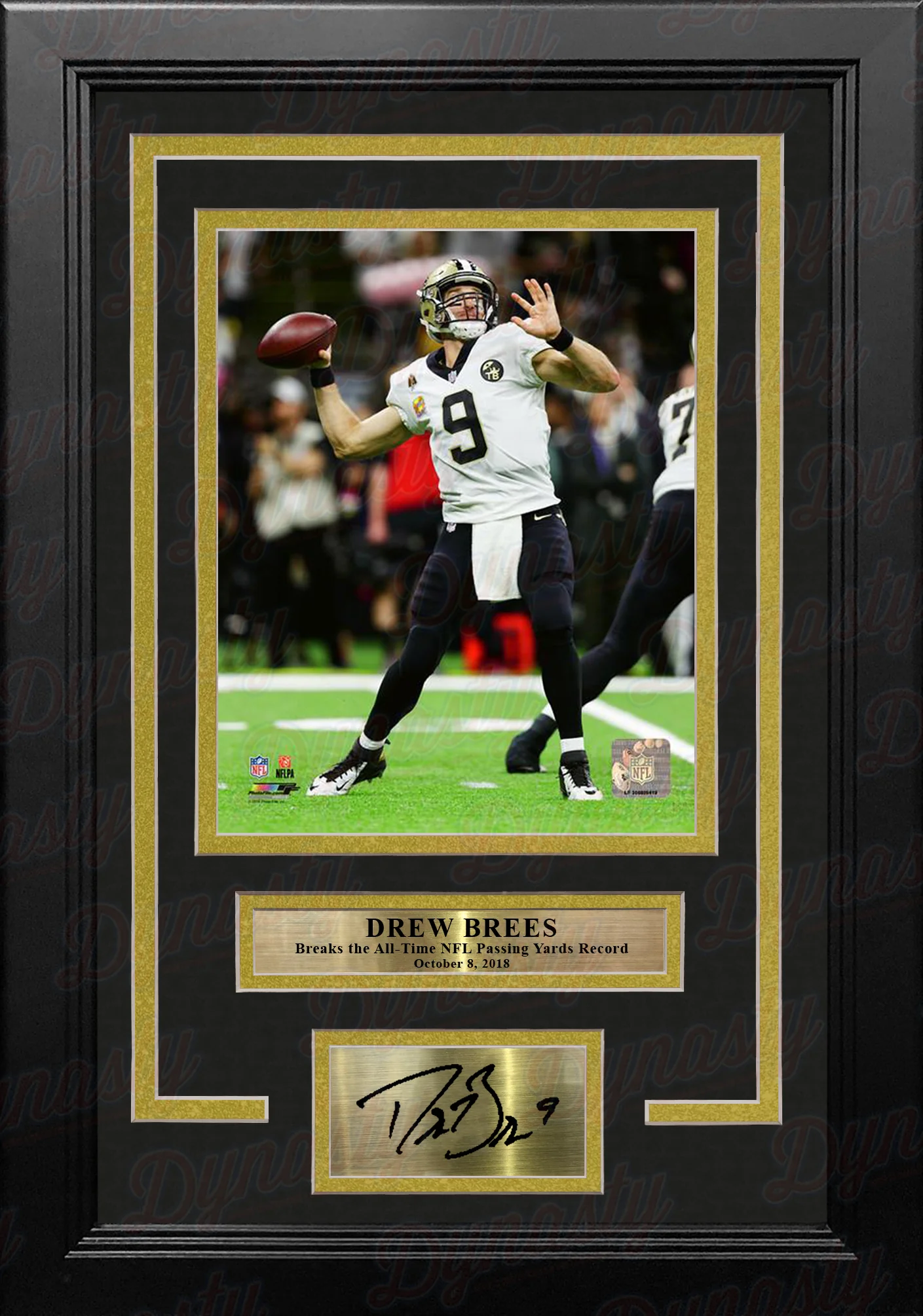 Drew Brees Passing Record New Orleans Saints 8x10 Framed Football Photo with Engraved Autograph