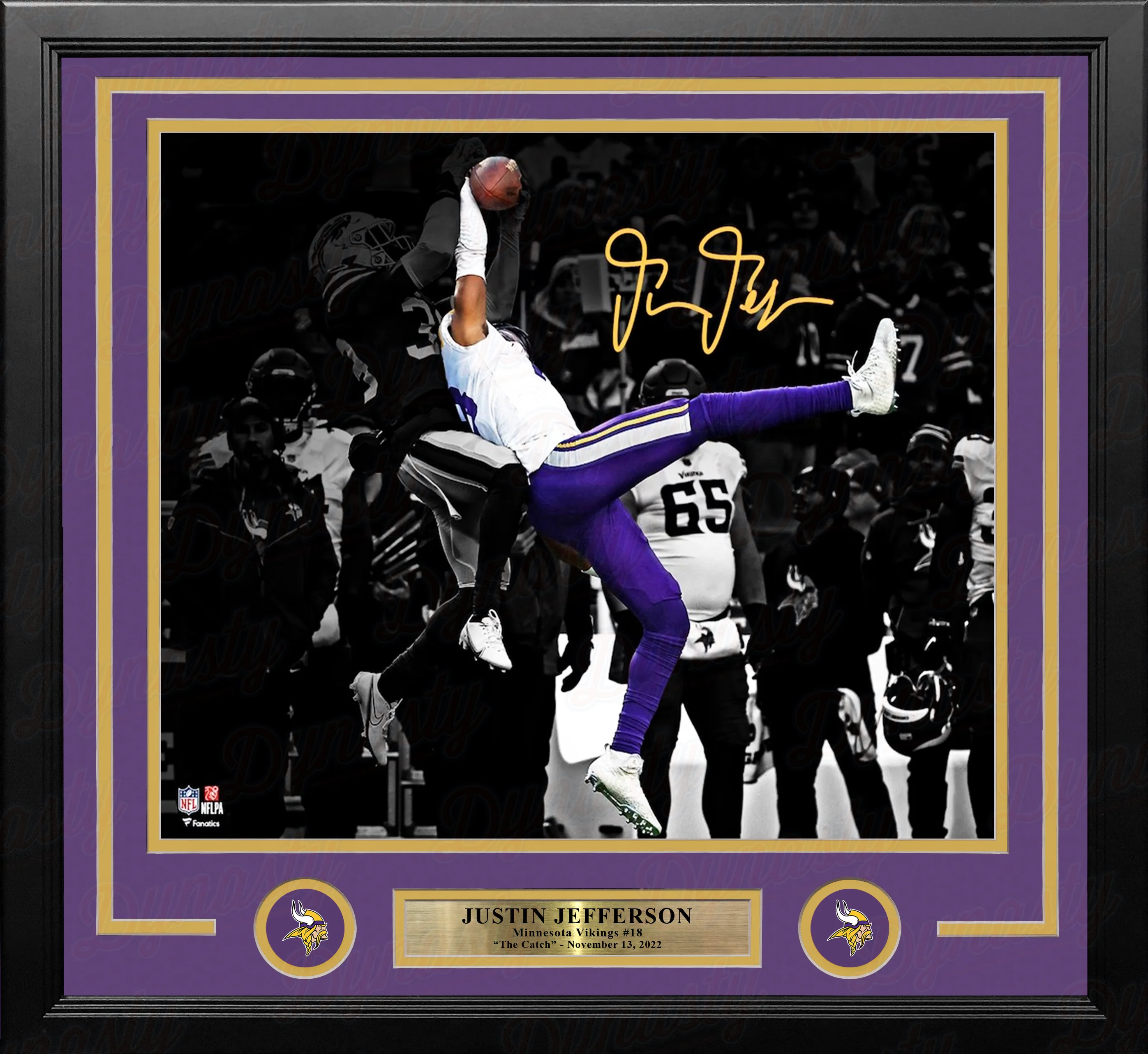Justin Jefferson One-Handed Catch Minnesota Vikings Autographed 16" x 20" Blackout Framed Photo