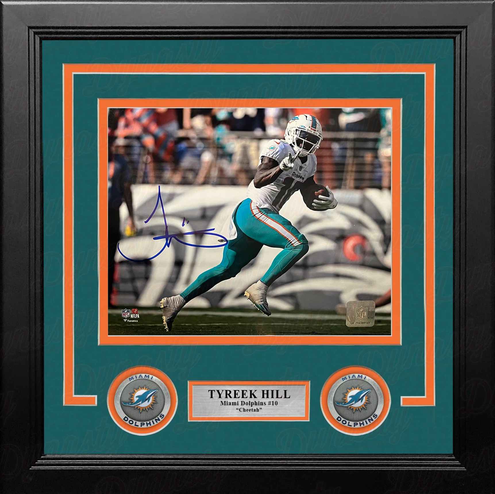 Tyreek Hill Peace Sign Miami Dolphins Autographed 8" x 10" Framed Football Photo - Image 2