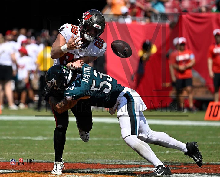Zack Baun Tackling Action Philadelphia Eagles 8" x 10" Football Photo